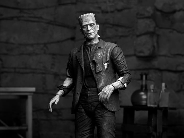 Universal Monsters Ultimate Bride of Frankenstein Frankenstein's Monster - Black & White