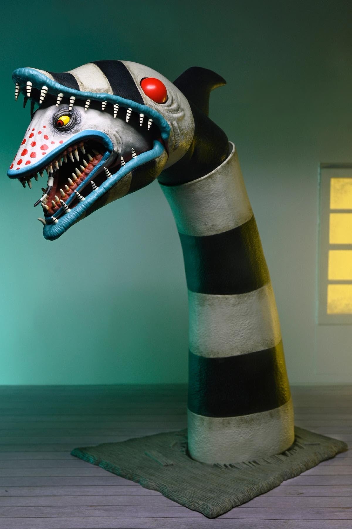 Beetlejuice Beetlejuice - 7" Scale Action Figure - Ultimate "Matador" Beetlejuice & Sandworm 2-pk (Preorder Nov/Dec 2025)